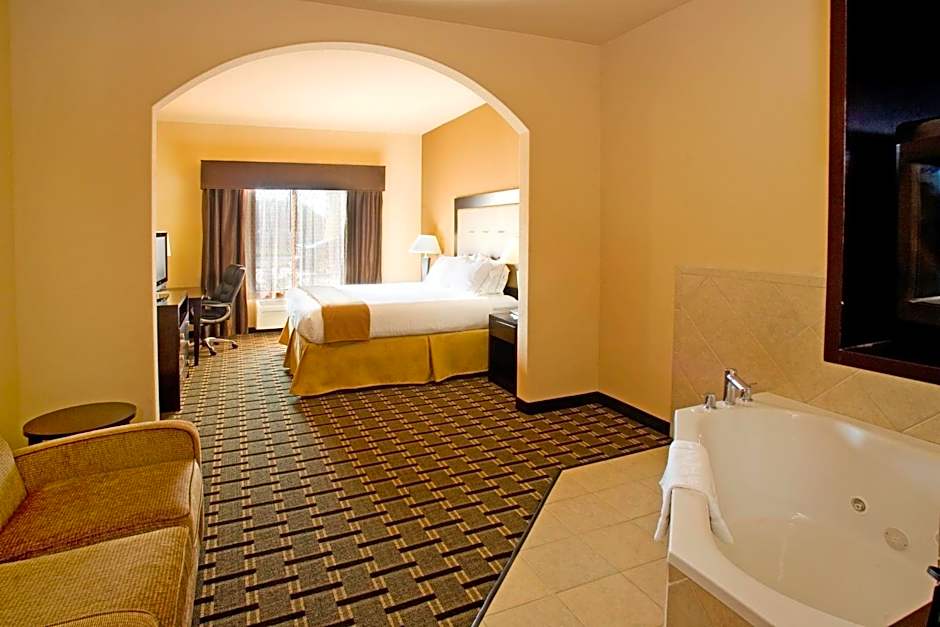 Holiday Inn Express and Suites Beeville By IHG