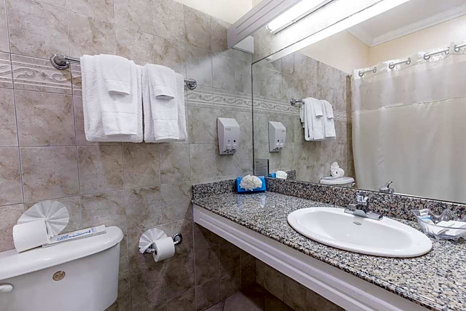 Bay Gardens Hotel