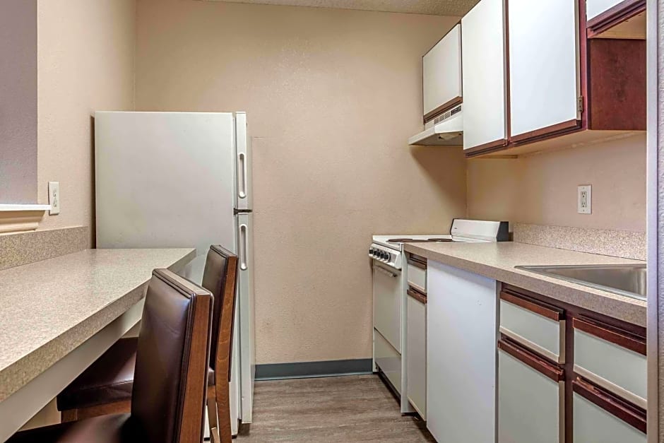 Extended Stay America Suites - Arlington - Six Flags