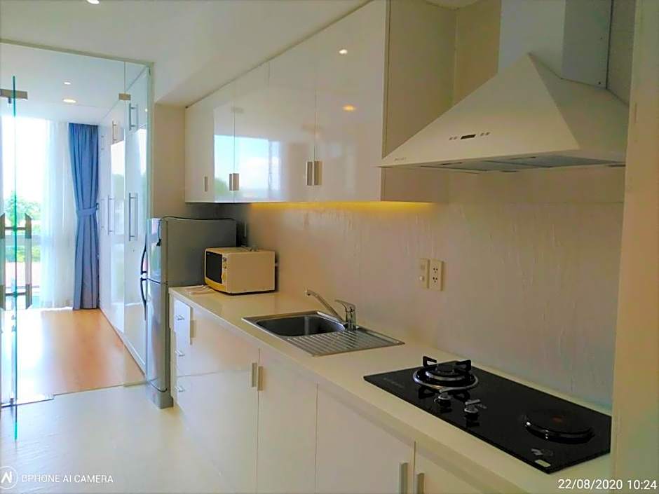 Lucky Residence Suites