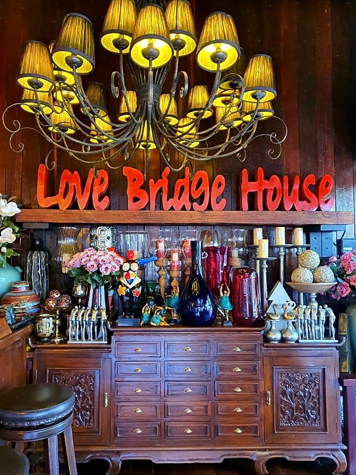 Love Bridge House Resort