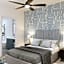 Rambler | Penthouse Suite, Balcony, Mins to AT&T