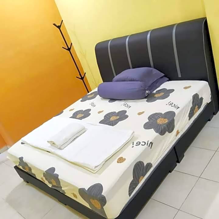 Happy Raub Guest House