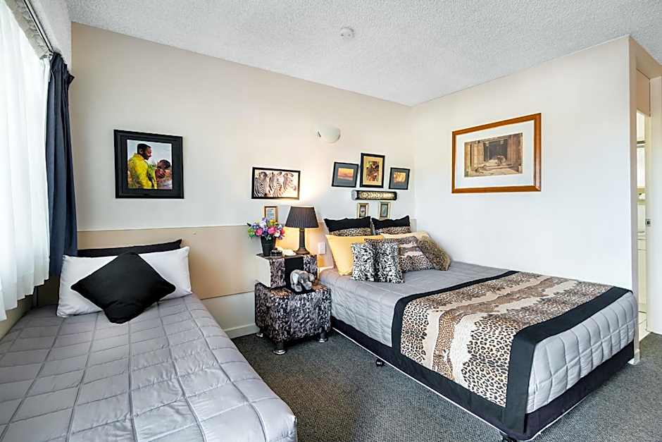 Airport Riverview Motel