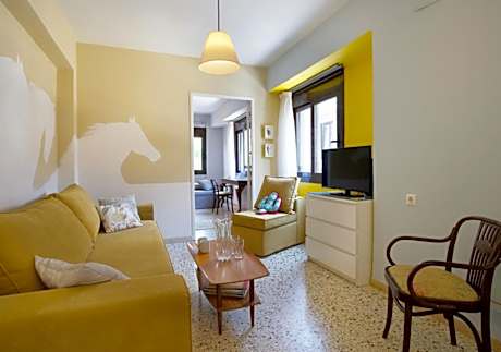 Live in Athens, PSYRRI Meet Me Here Apartments