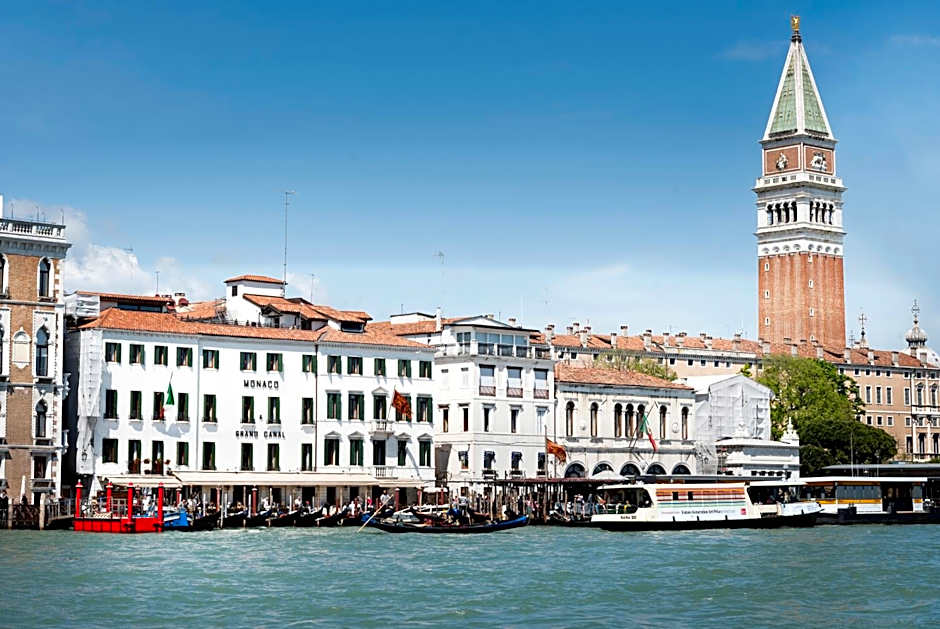 Hotel Monaco & Grand Canal
