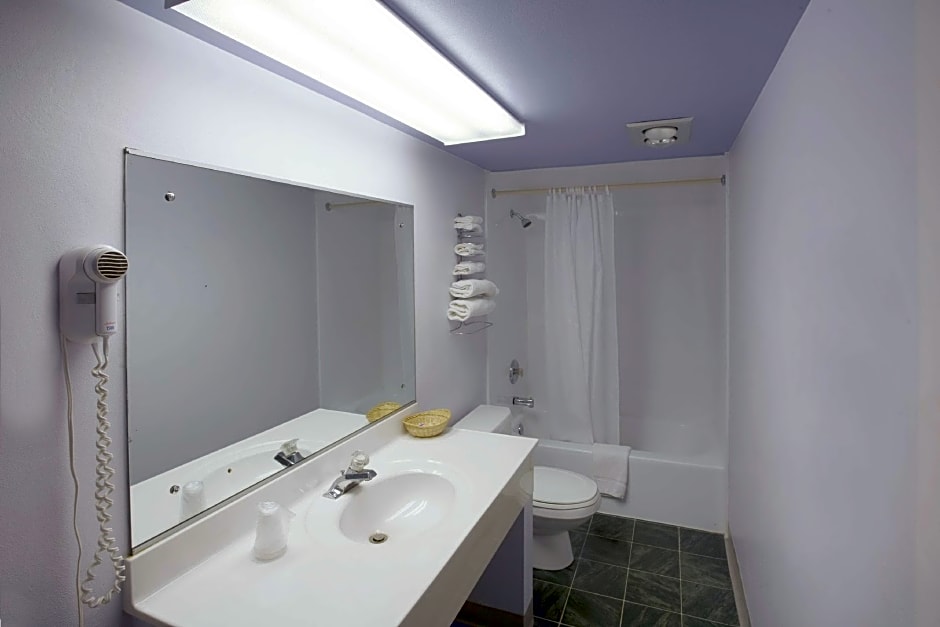 America's Best Value Inn Litchfield