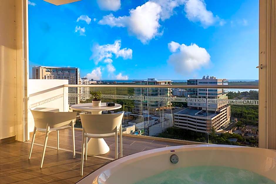 Suites Malecon Cancun