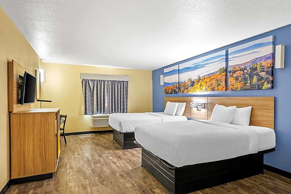 Photo 1 of 10 of 2 Queen Beds, Mobility Accessible