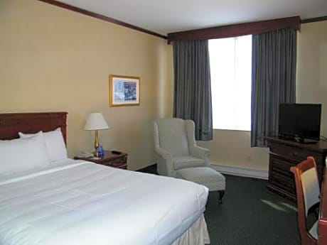 Business Queen Room - Non-Smoking