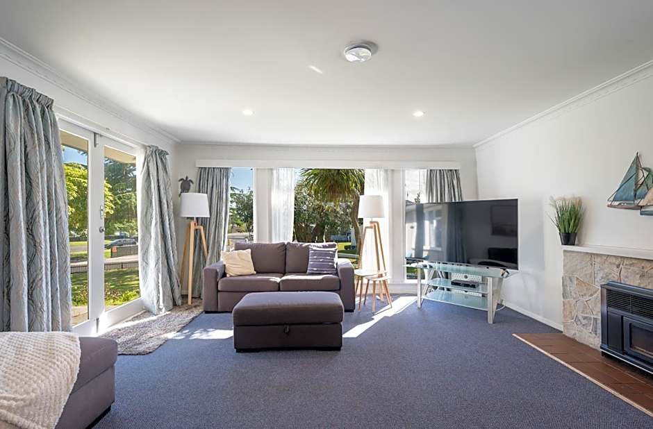 Tāhuna Beach Holiday Park