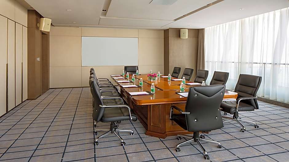 Xiangxi Crown International Hotel