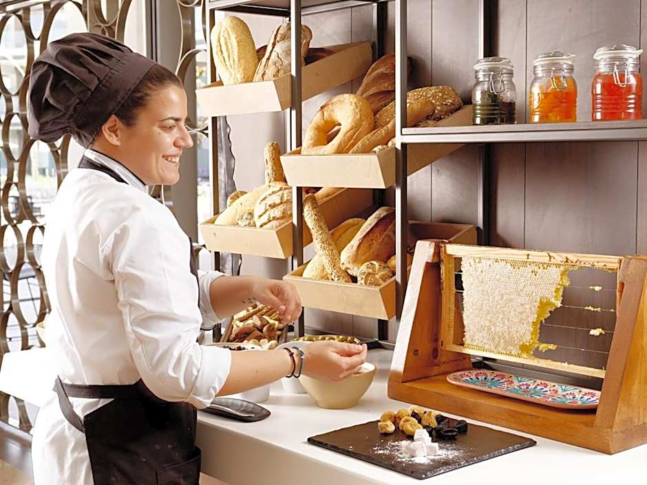 Nautilux Rethymno by Mage Hotels