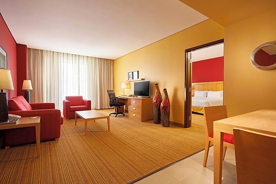 Courtyard by Marriott Leon at The Poliforum