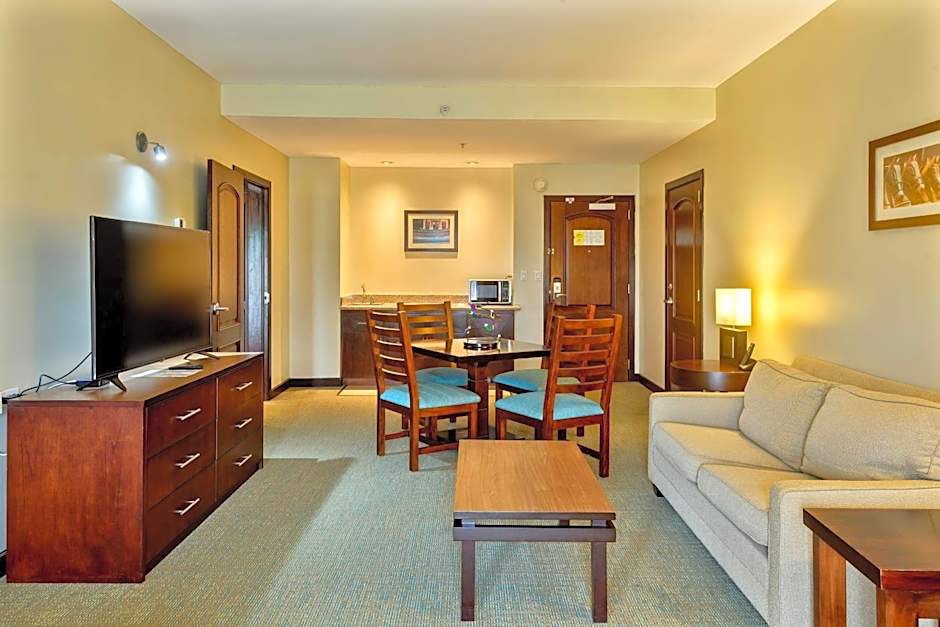 Courtyard by Marriott San Salvador