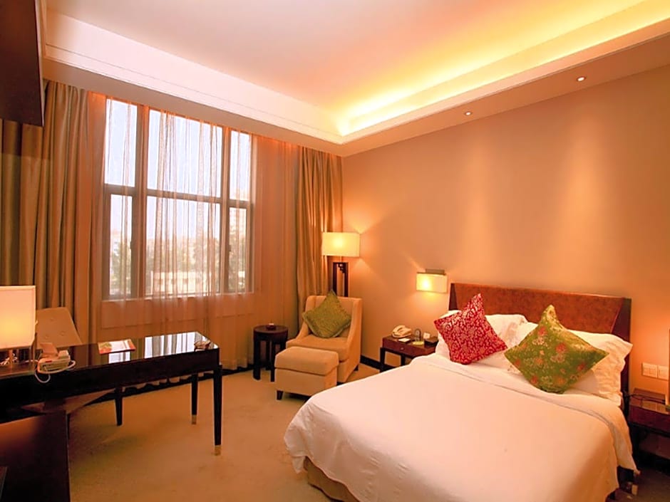 Photo 1 of 8 of Business Queen Room