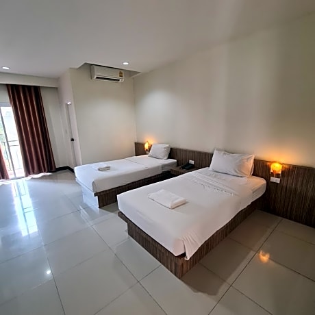 Deluxe Twin Room with Balcony