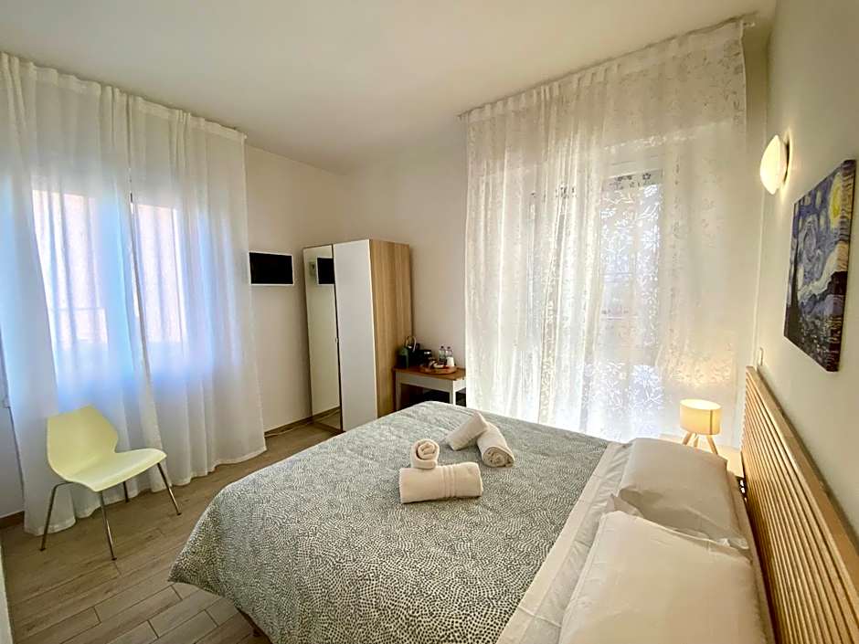 The Green Gate - Airport Guest House