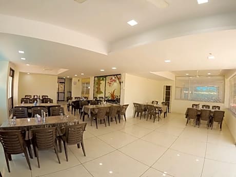 Hotel Hilltop