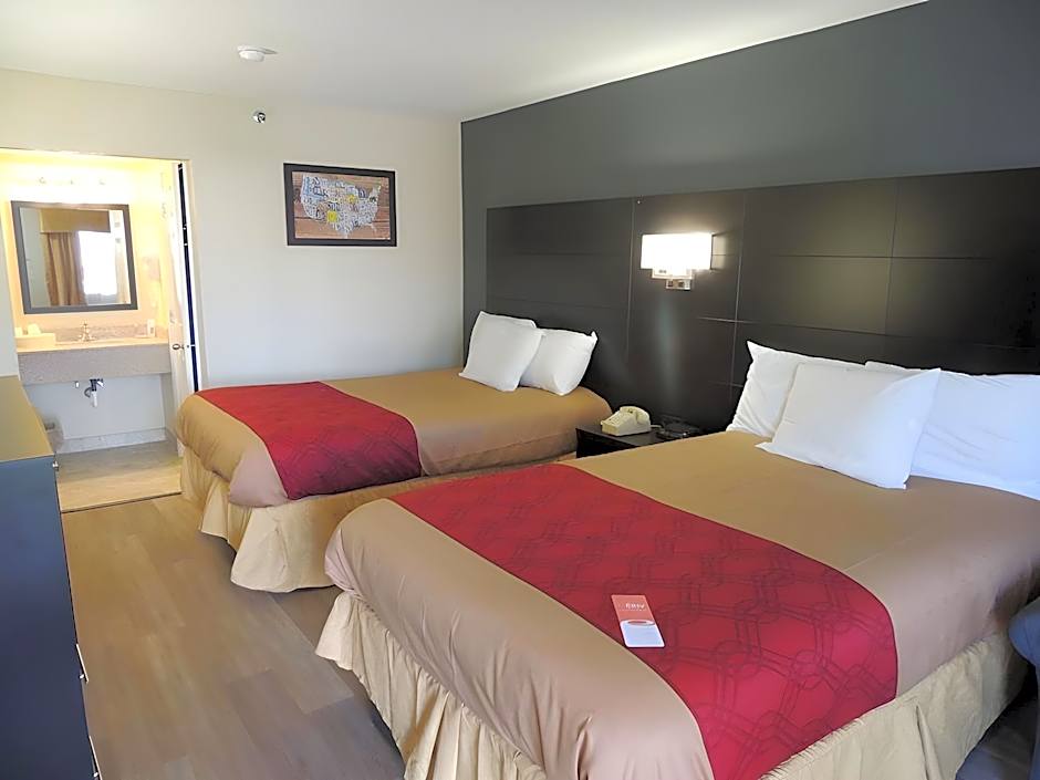 Econo Lodge Freeport