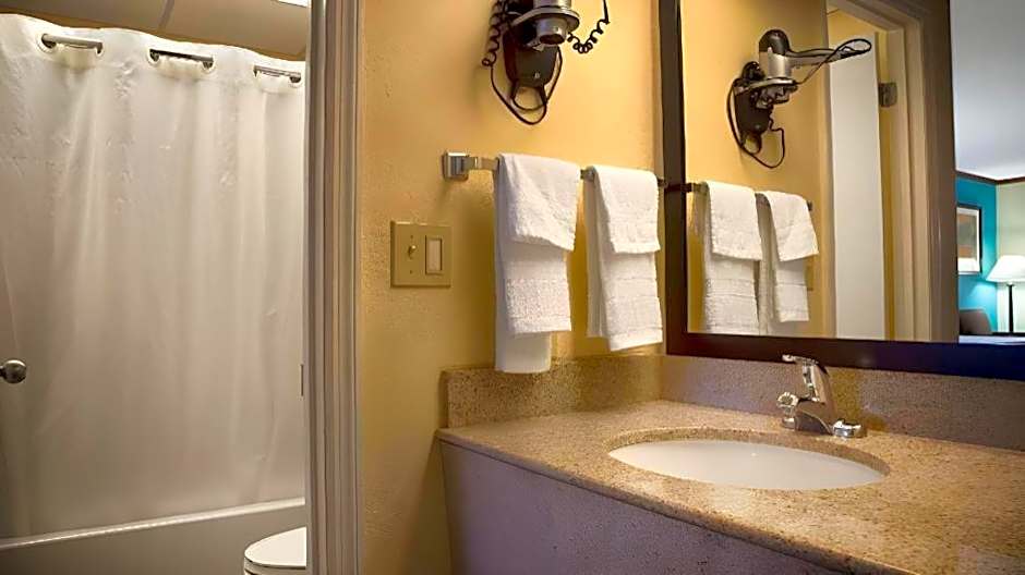 Best Western Fairwinds Inn