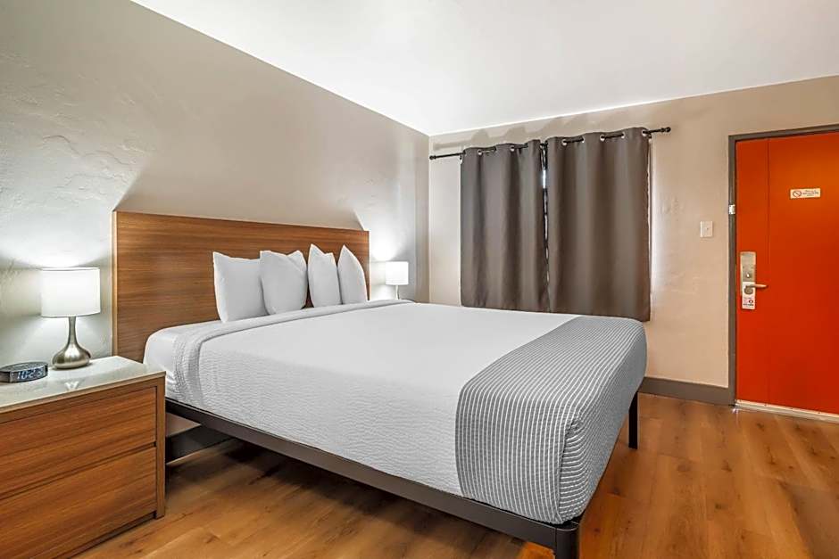 La Luna Inn, an Ascend Collection Hotel