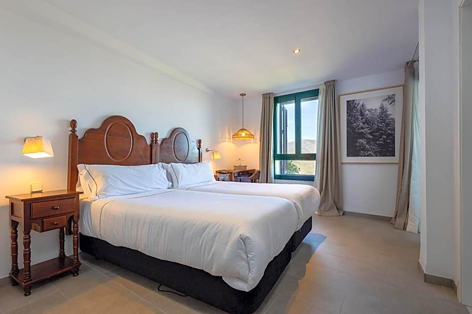 Hotel Tugasa Arco de la Villa