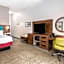 Hampton Inn By Hilton & Suites Manchester