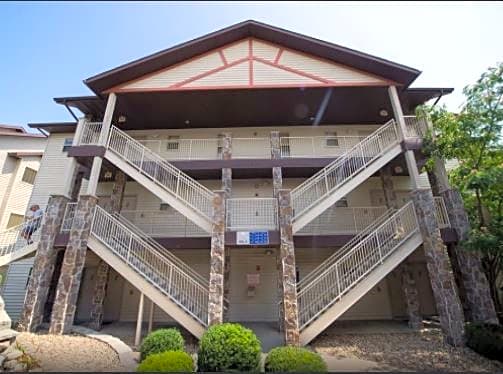 Branson Yacht Club