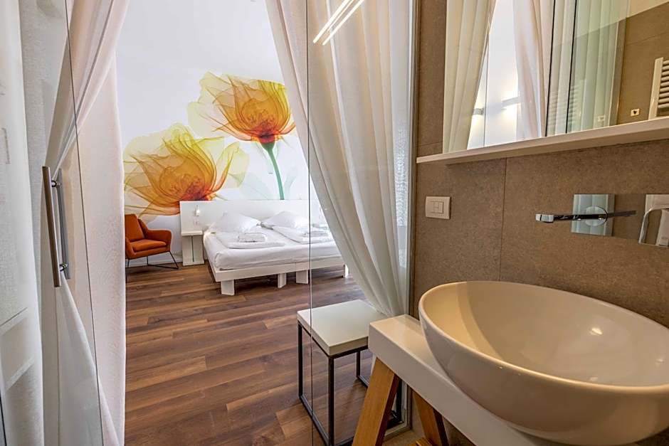 Hotel Baia Azzurra - Lake Front