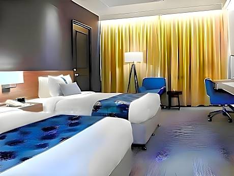 Executive Deluxe Twin River View