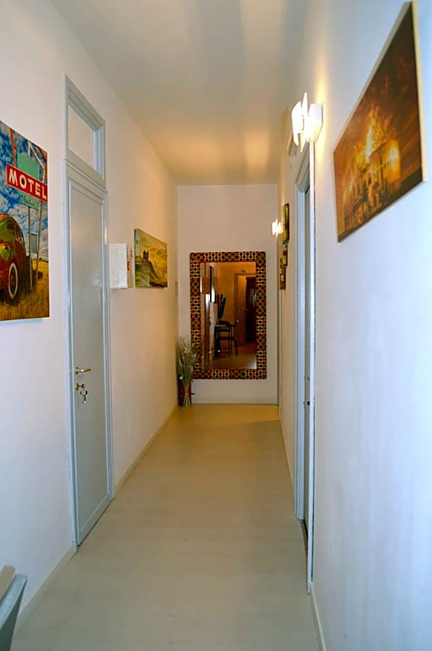 Check-Inn Rooms