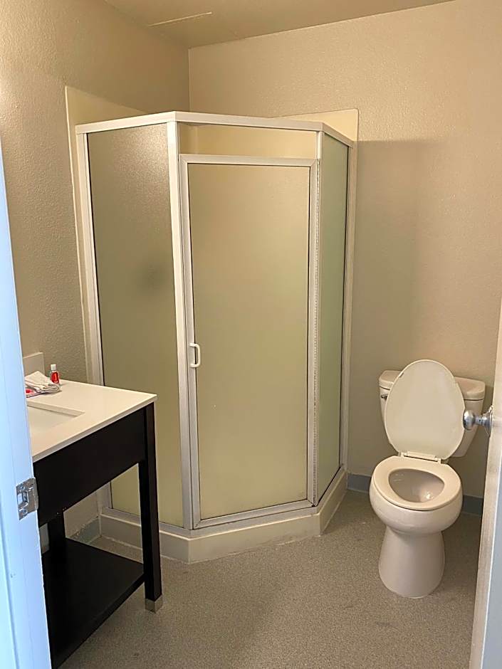 Econo Lodge Stockton near I-5 Fairgrounds