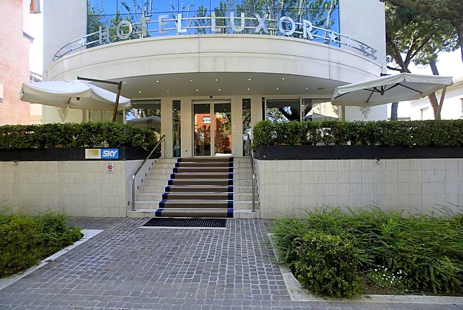 Hotel Luxor