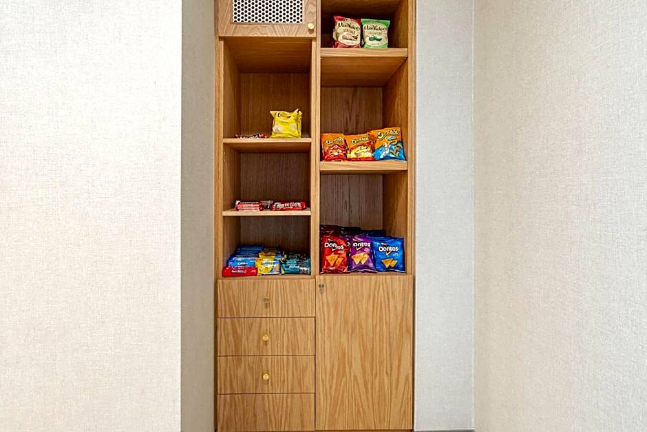 Comfort Inn & Suites Newark Liberty International Airport