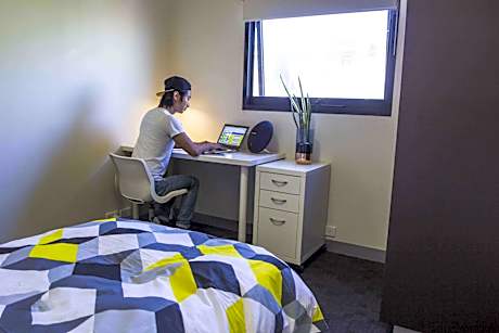 Single Room with Shared Bathroom