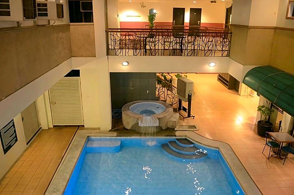 DM Residente Hotel