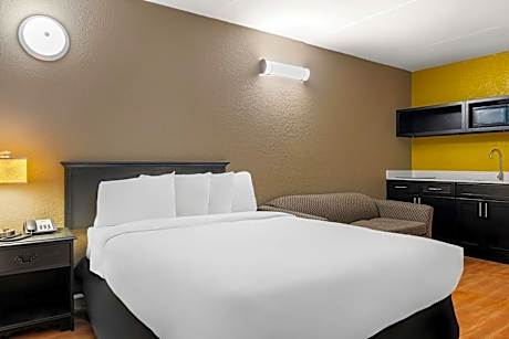 Queen Suite with Sofa Bed
