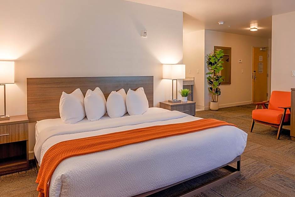 Inn At Moss Landing Point