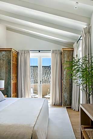 Deluxe Superior Double Room