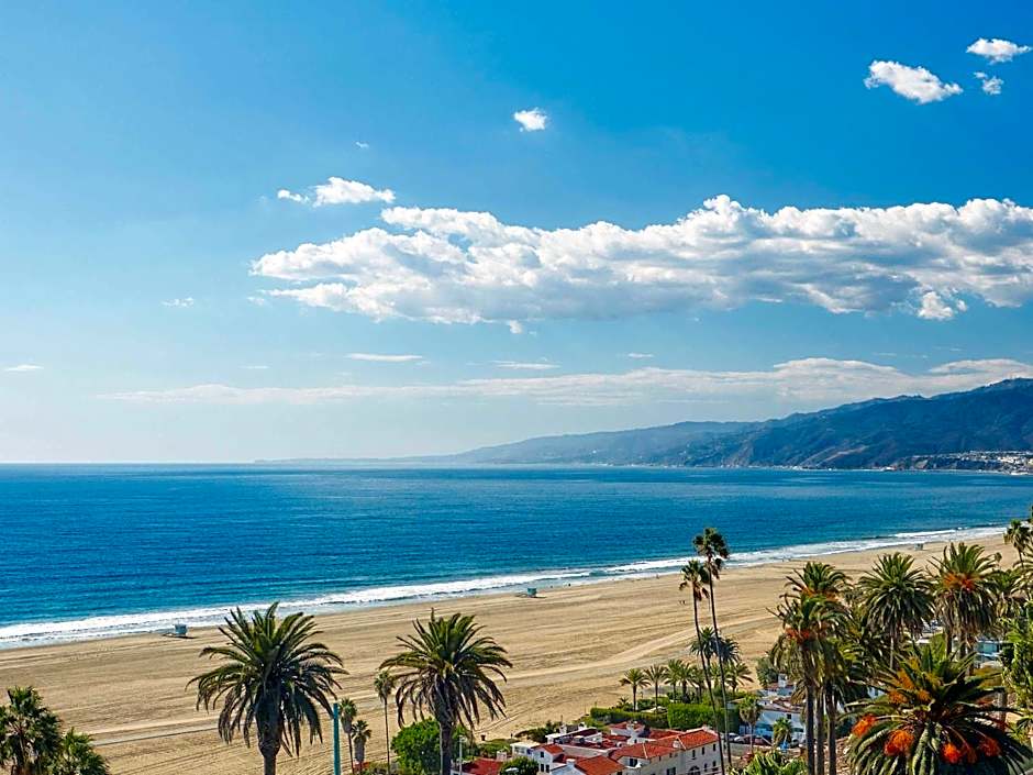 Fairmont Miramar Hotel & Bungalows