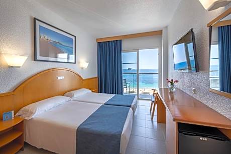 Double or Twin Room with Sea View (2 Adults + 1 Child)