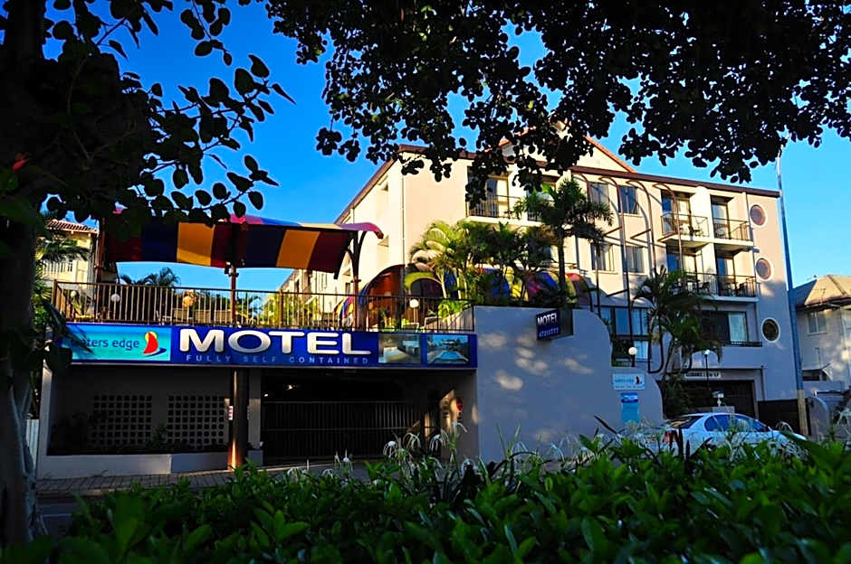 Waters Edge The Strand