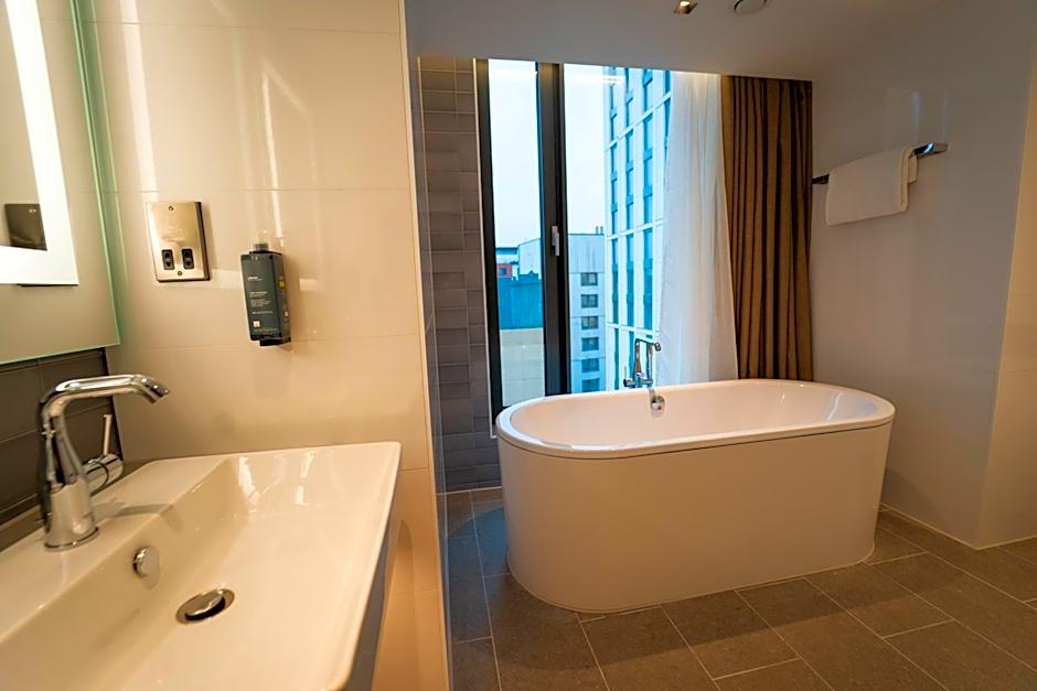 Clayton Hotel Glasgow City