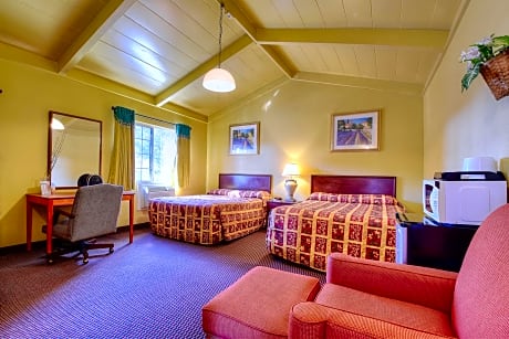 Queen Room with Two Queen Beds - Non-Smoking