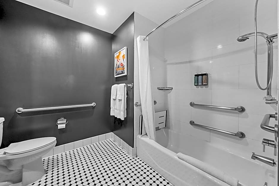 Hollywood Le Bon Hotel