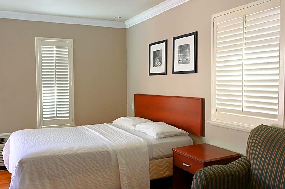 Days Inn by Wyndham San Francisco S/Oyster Point Airport