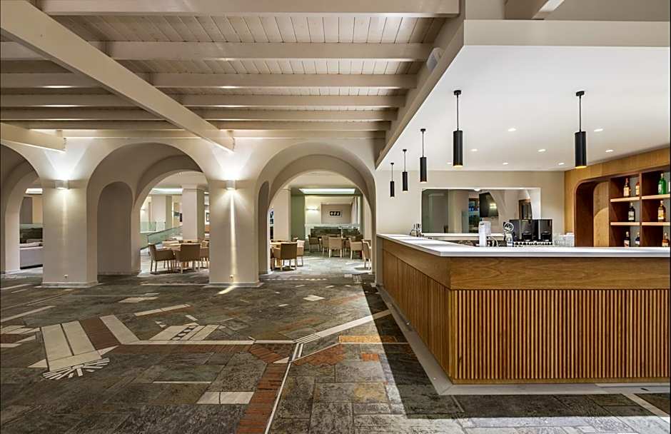 Porto Bello Beach Hotel