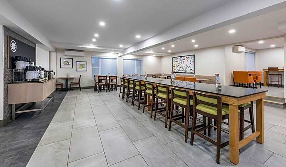 Holiday Inn Express Hotel & Suites Charlottetown By IHG