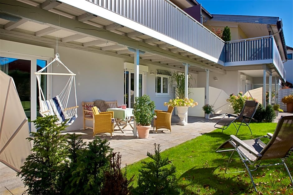 Landhotel Herzberger garni Zimmer & Ferienwohnungen